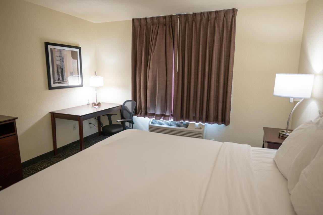 King Room - Disability Access at Cobblestone Hotel & Suites - Lamar