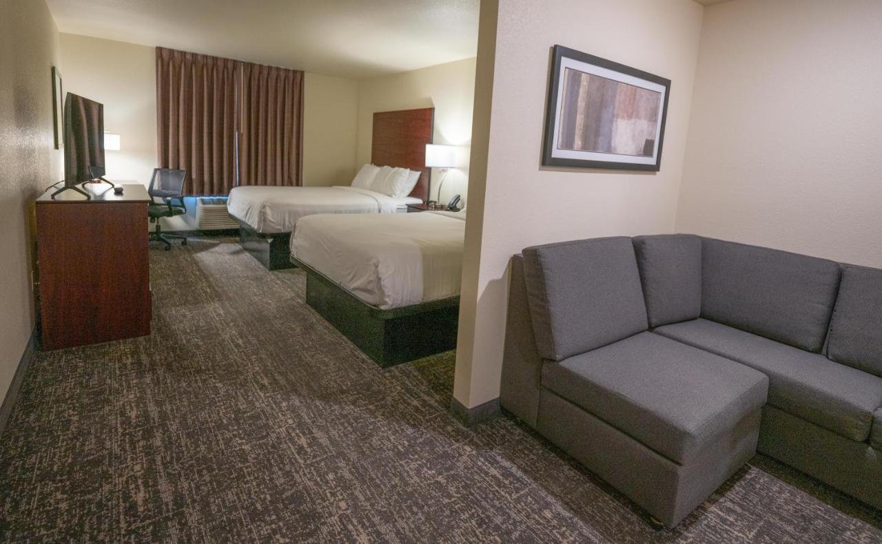 Queen Studio at Cobblestone Hotel & Suites - Lamar