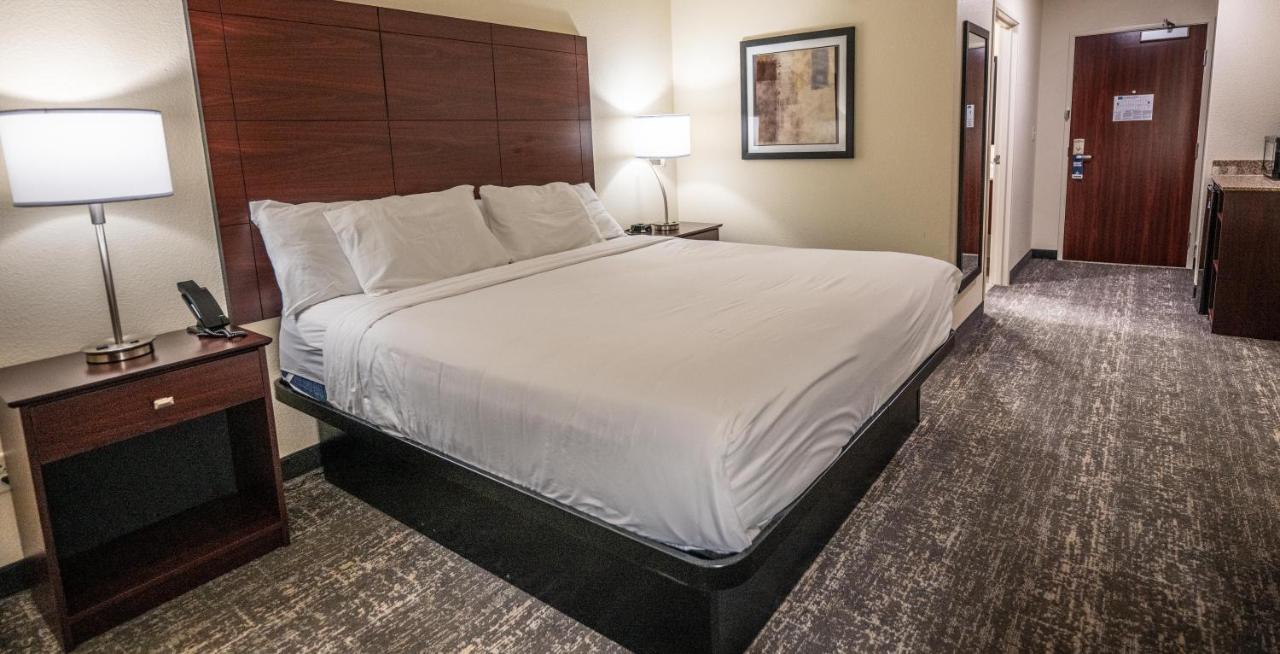 King Room - Disability Access at Cobblestone Hotel & Suites - Lamar
