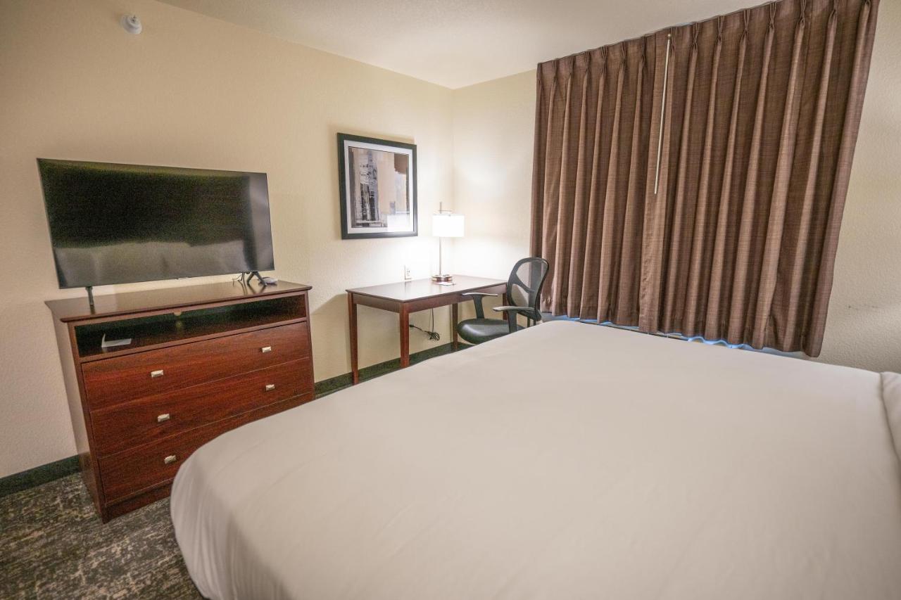 King Room - Disability Access at Cobblestone Hotel & Suites - Lamar