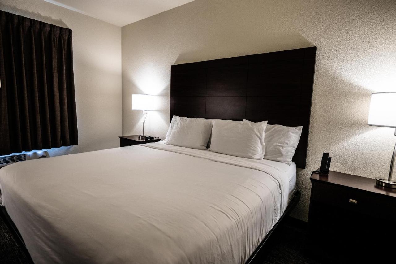King Room - Disability Access at Cobblestone Hotel & Suites - Lamar