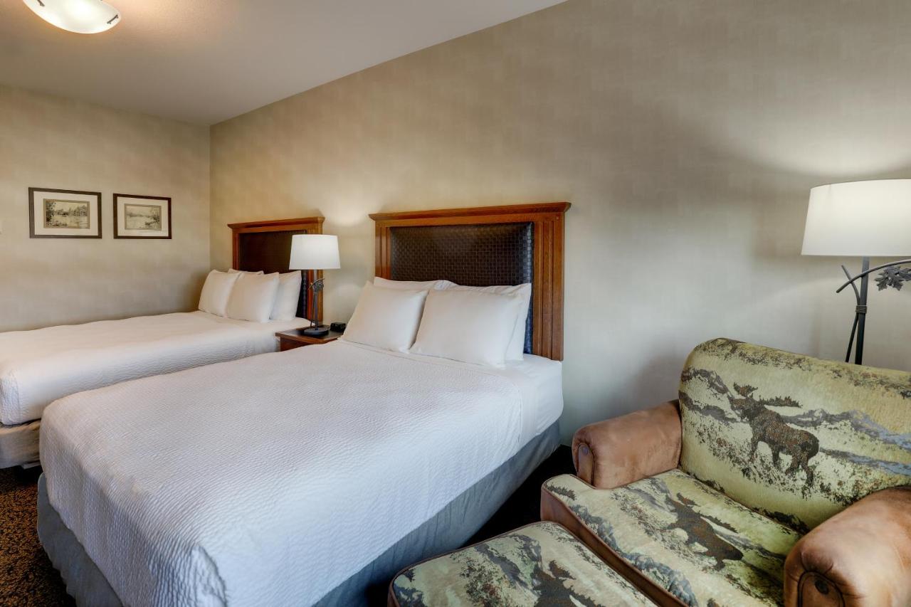 Deluxe Queen Room at Stoney Creek Hotel Sioux City