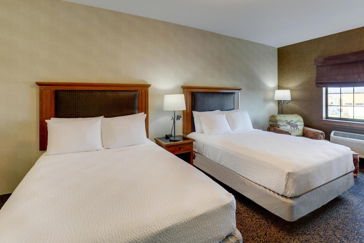 Deluxe Queen Room at Stoney Creek Hotel Sioux City