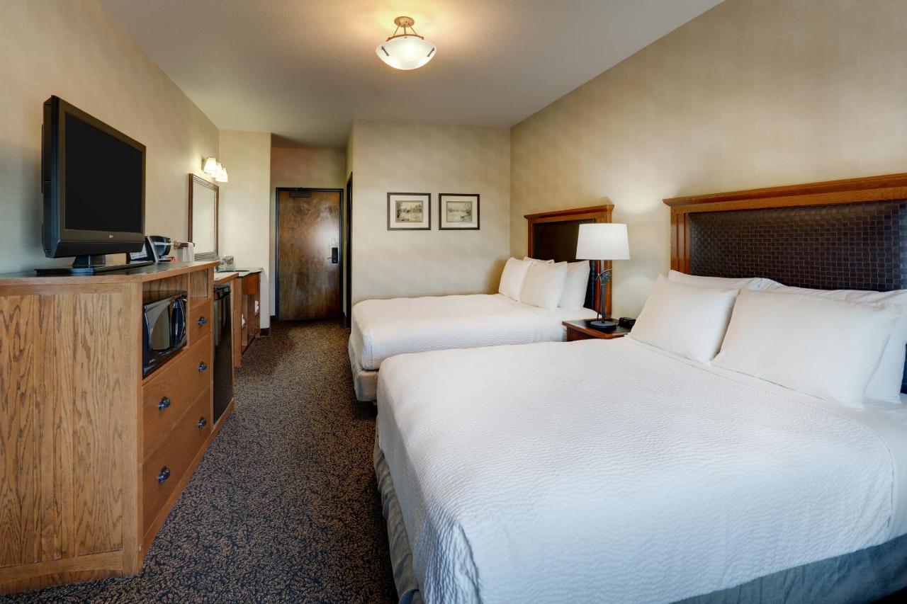Deluxe Queen Room at Stoney Creek Hotel Sioux City
