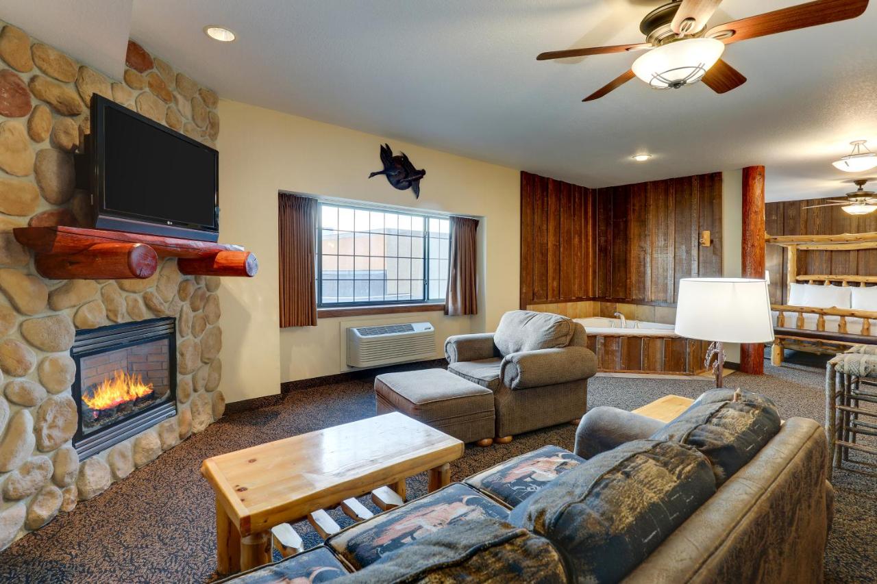Superior Suite at Stoney Creek Hotel Sioux City