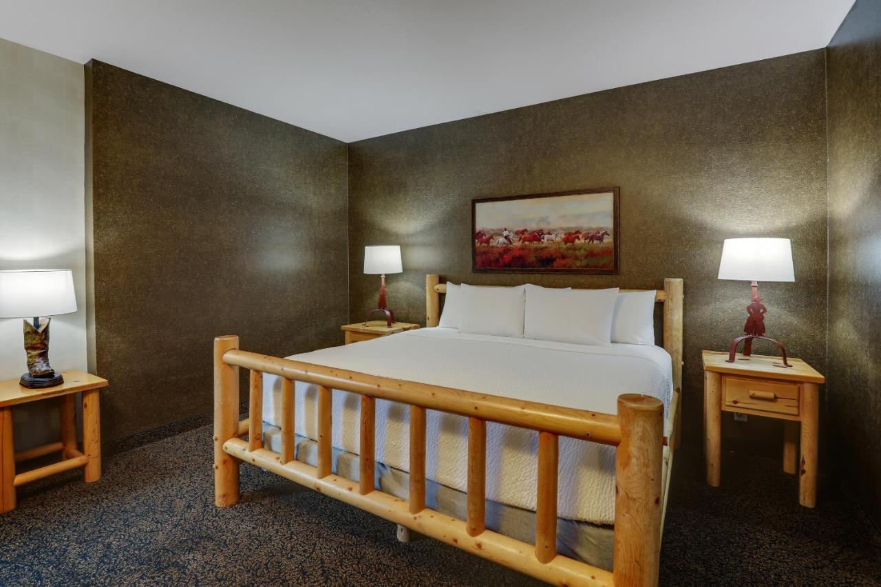 Family Suite at Stoney Creek Hotel Sioux City
