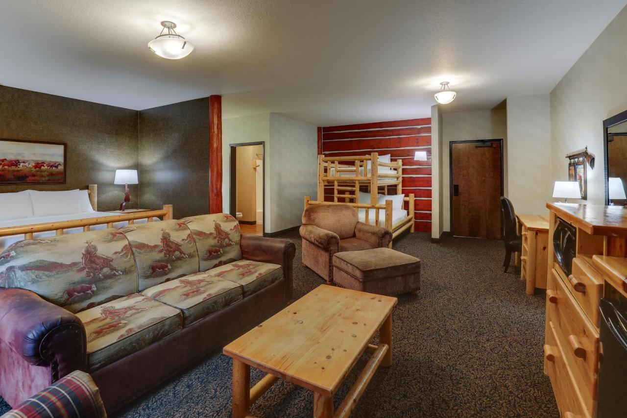 Family Suite at Stoney Creek Hotel Sioux City