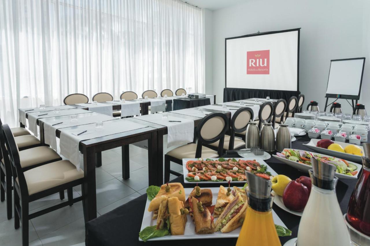 | Riu Plaza Miami Beach