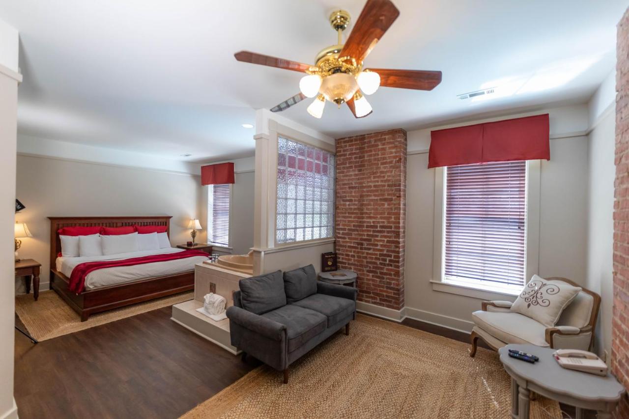 Deluxe One-Bedroom Suite at The Crescent Hotel and Spa