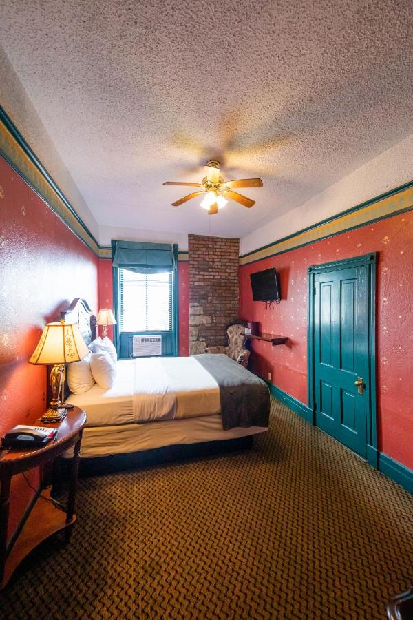 Standard Queen Room at The Crescent Hotel and Spa