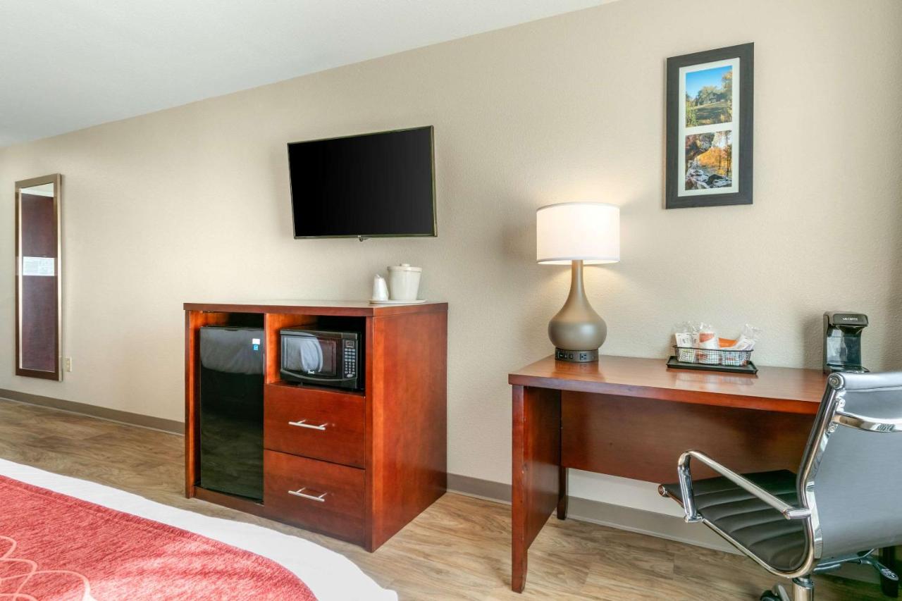 Queen Room with Two Queen Beds - Non-Smoking at Comfort Inn & Suites Van Buren - Fort Smith