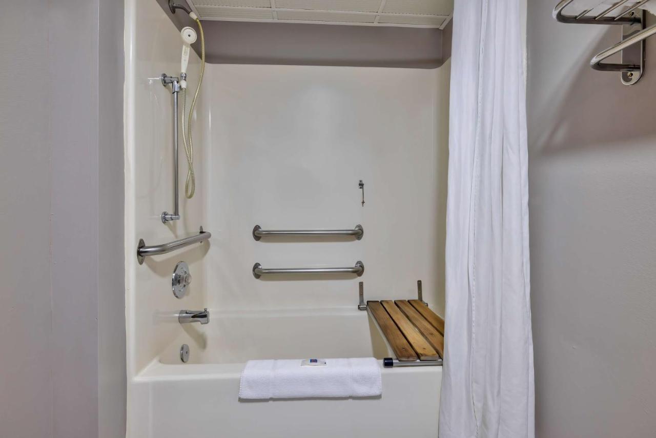 Double Room - Disability Access - Non-Smoking at Americas Best Value Inn & Suites Stuart