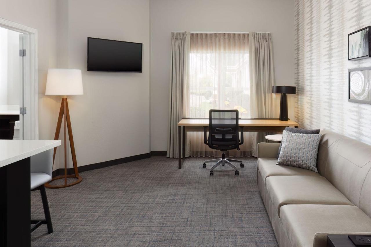One-Bedroom King Suite with Sofa Bed and Fireplace at Residence Inn Providence Coventry