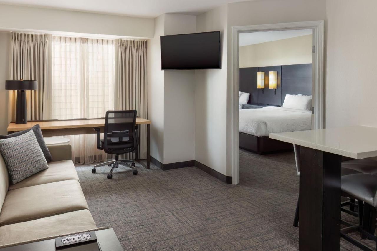 One-Bedroom Queen Suite with Sofa Bed at Residence Inn Providence Coventry