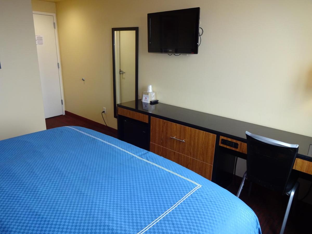 | Hotel Bliss - Brooklyn