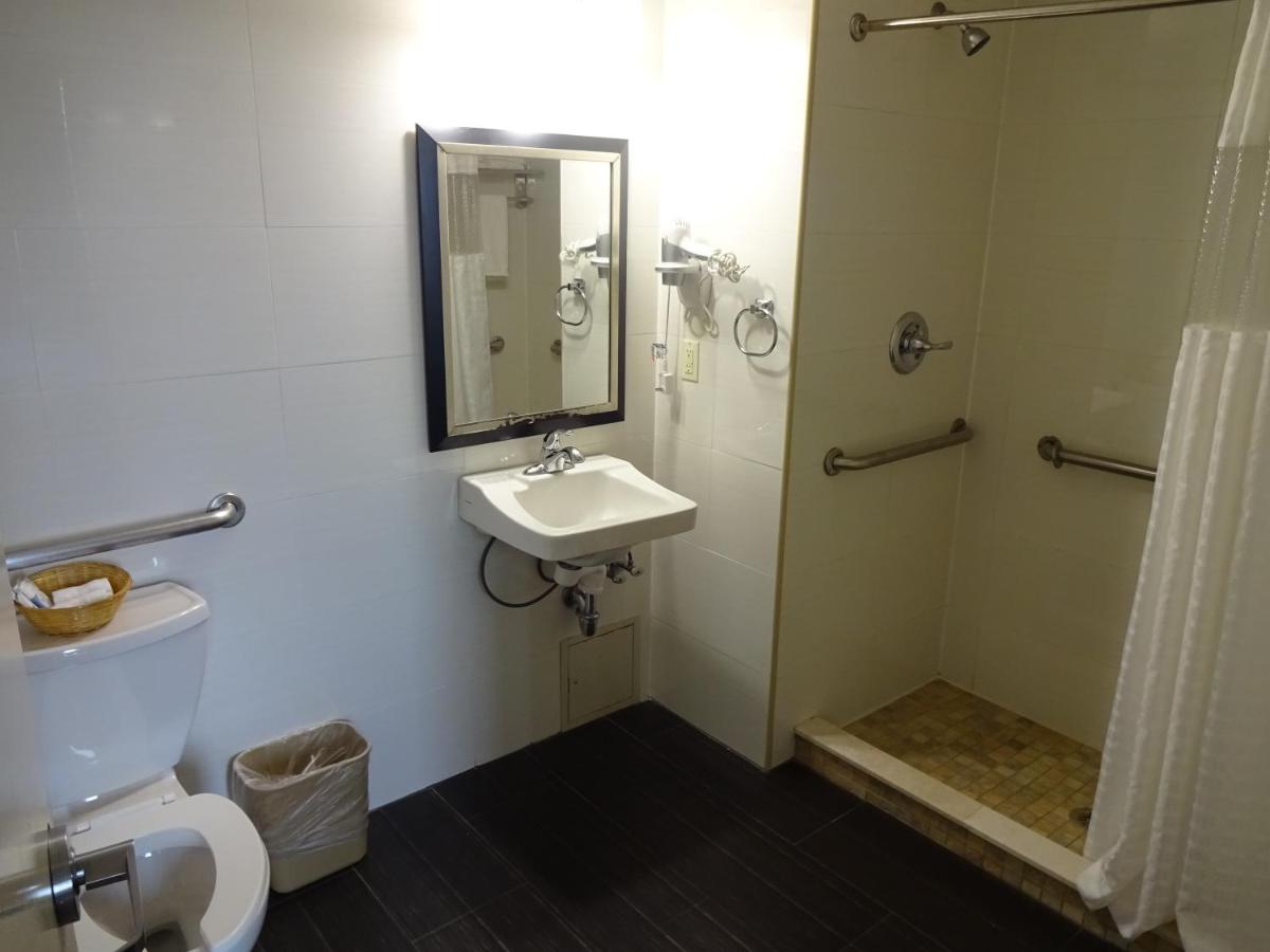 | Hotel Bliss - Brooklyn