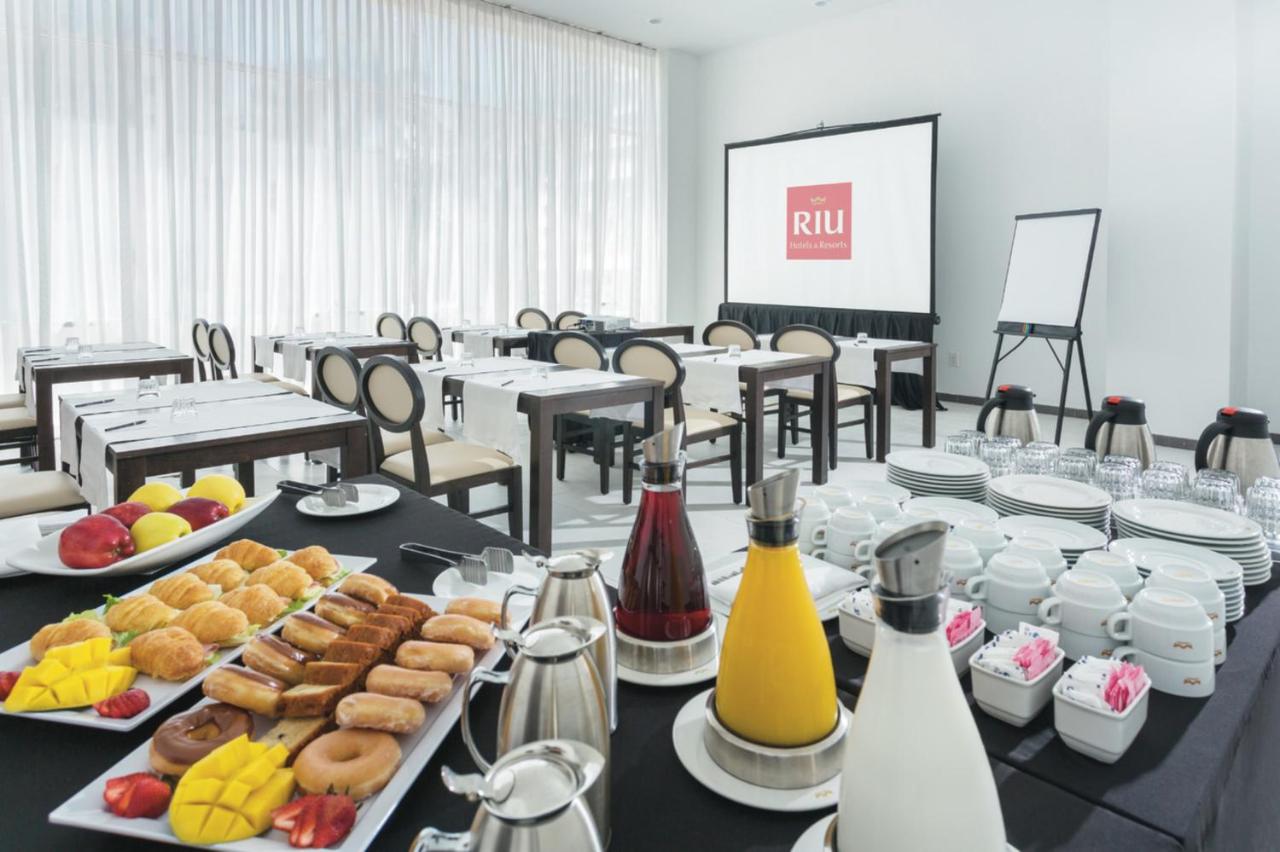 | Riu Plaza Miami Beach