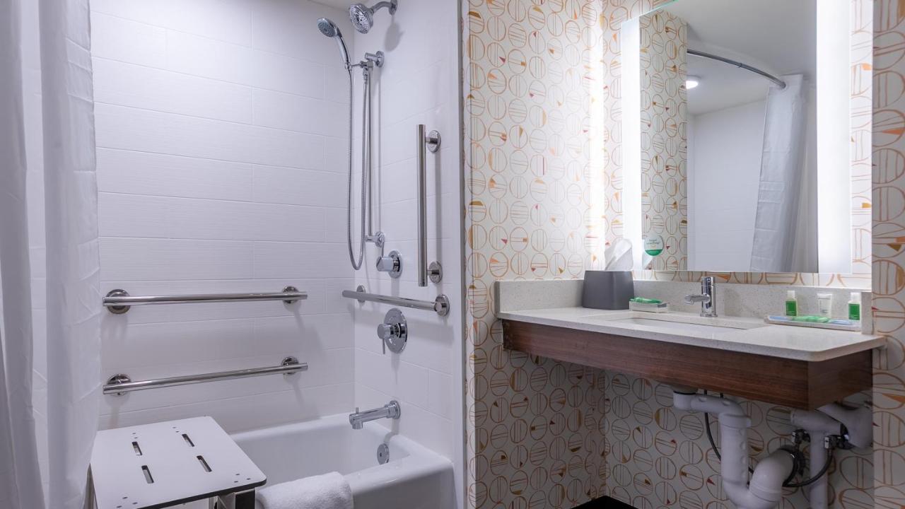 Two Queen Beds- Mobility Access with Bath Tub at Holiday Inn Panama City by IHG