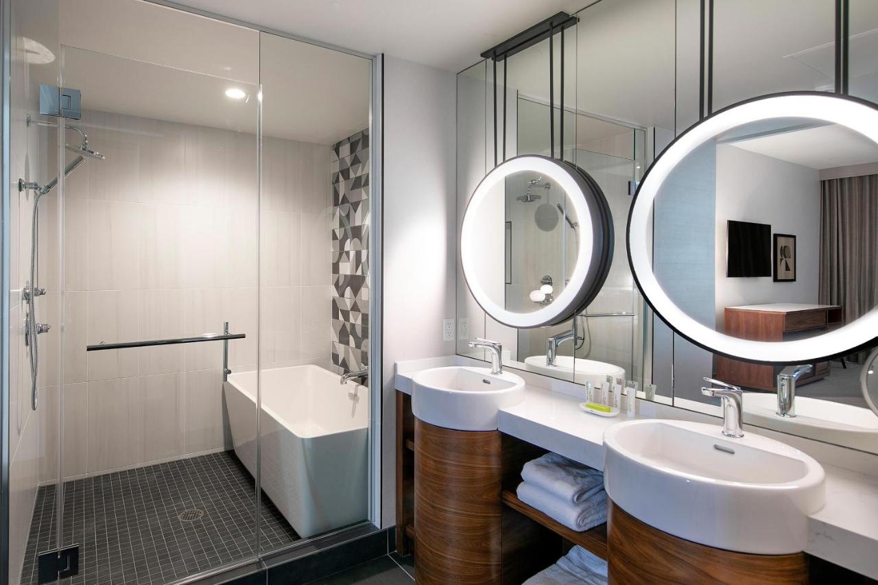 1 Bedroom Suite with 1 King, Sofa bed at Le Méridien Pasadena Arcadia
