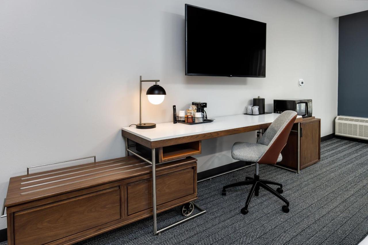 | Courtyard by Marriott Pensacola West