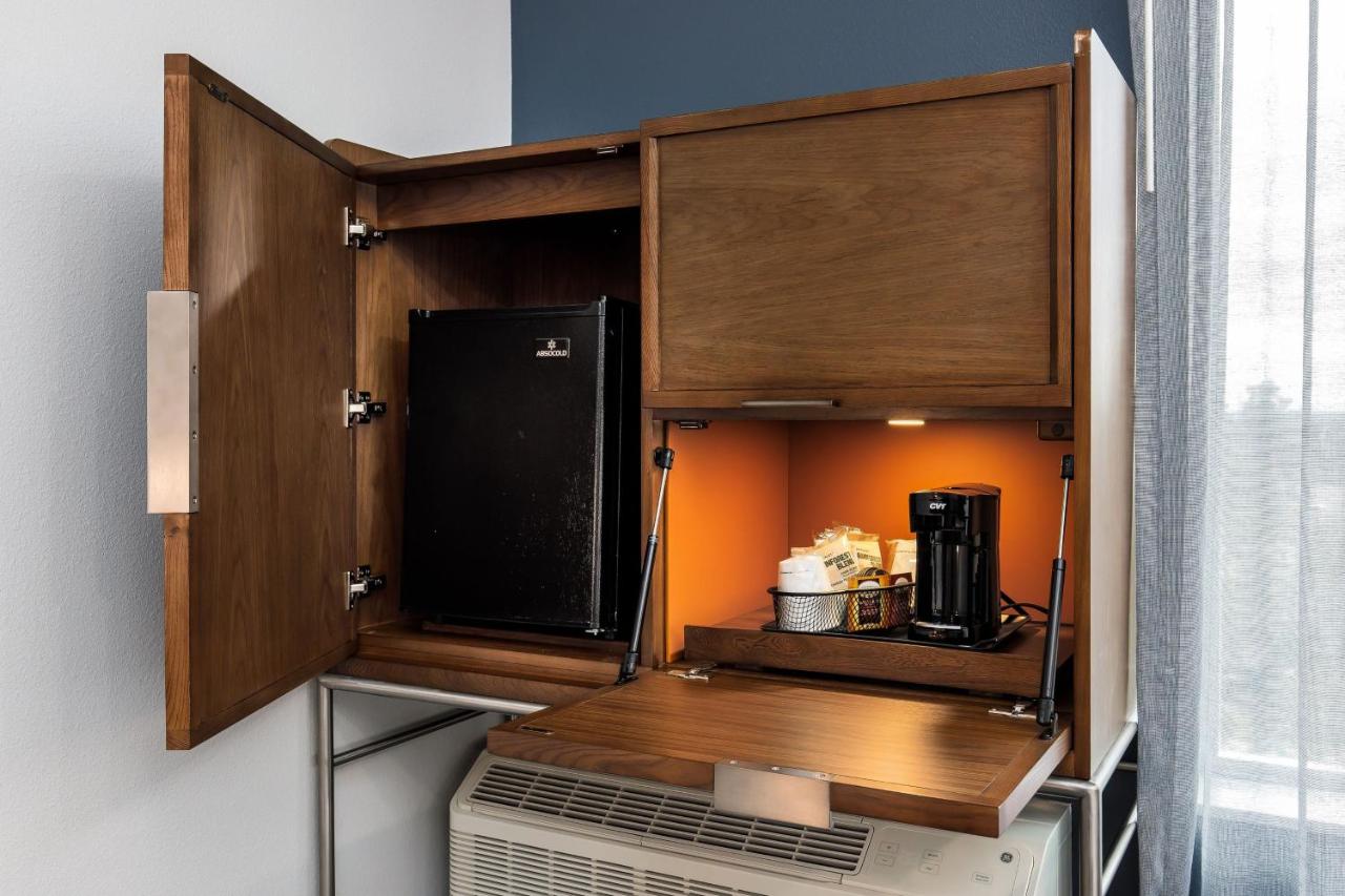  | Courtyard by Marriott Pensacola West
