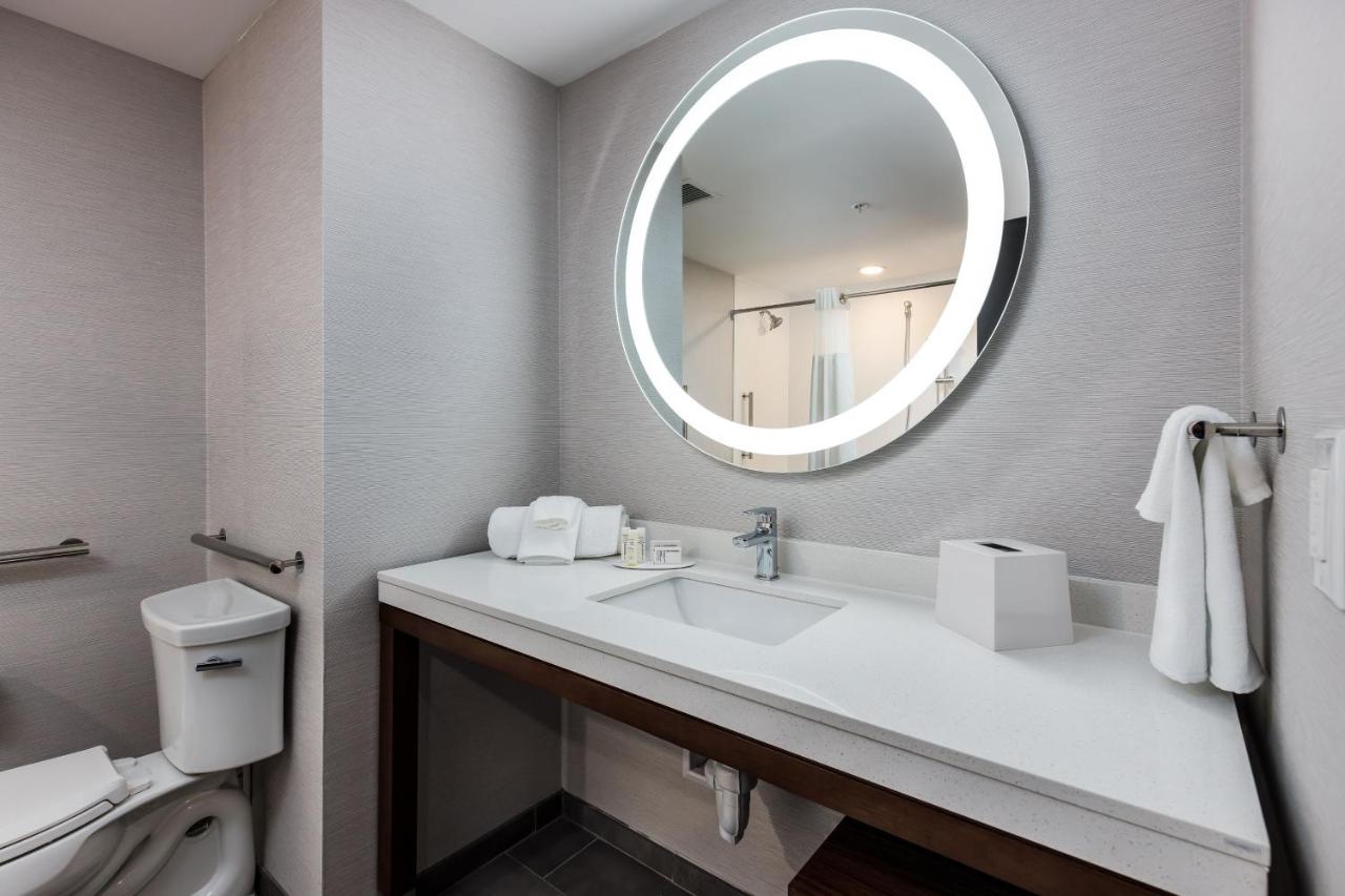  | Courtyard by Marriott Pensacola West