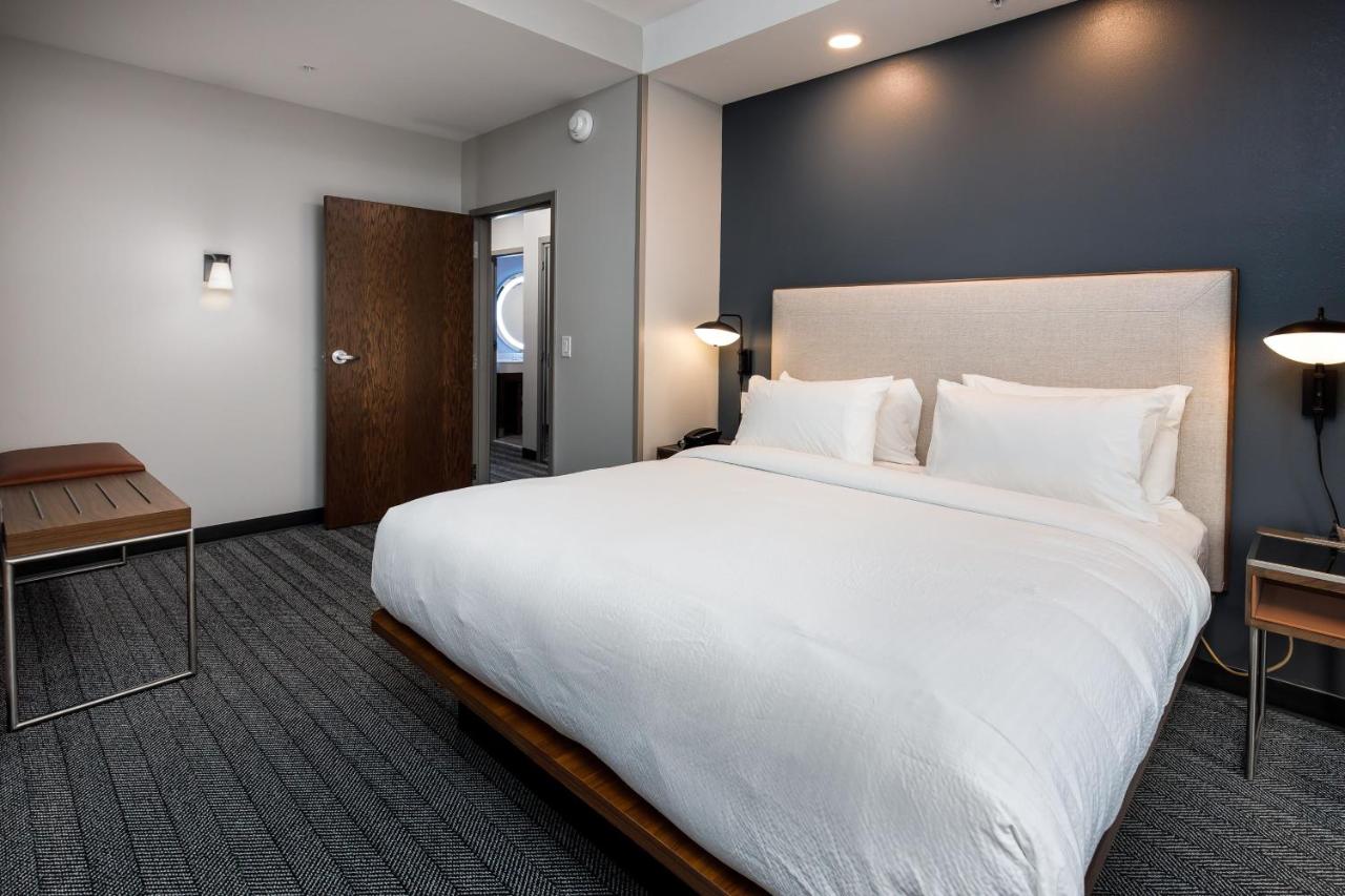  | Courtyard by Marriott Pensacola West
