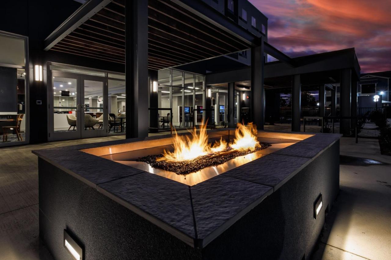  | Courtyard by Marriott Pensacola West