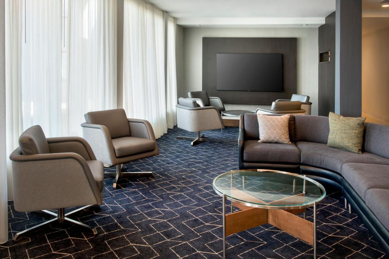 | Courtyard by Marriott New Haven Wallingford