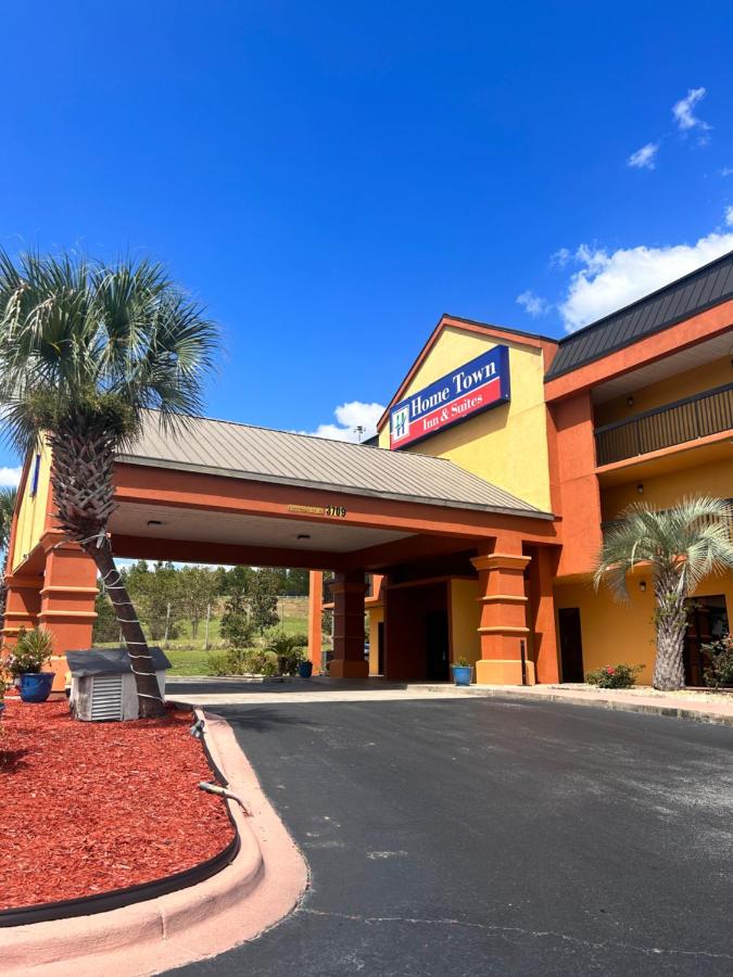 | Home Town Inn & Suites