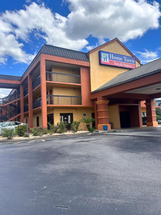 | Home Town Inn & Suites