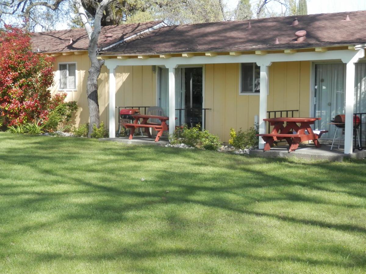 | Skylark Shores Resort