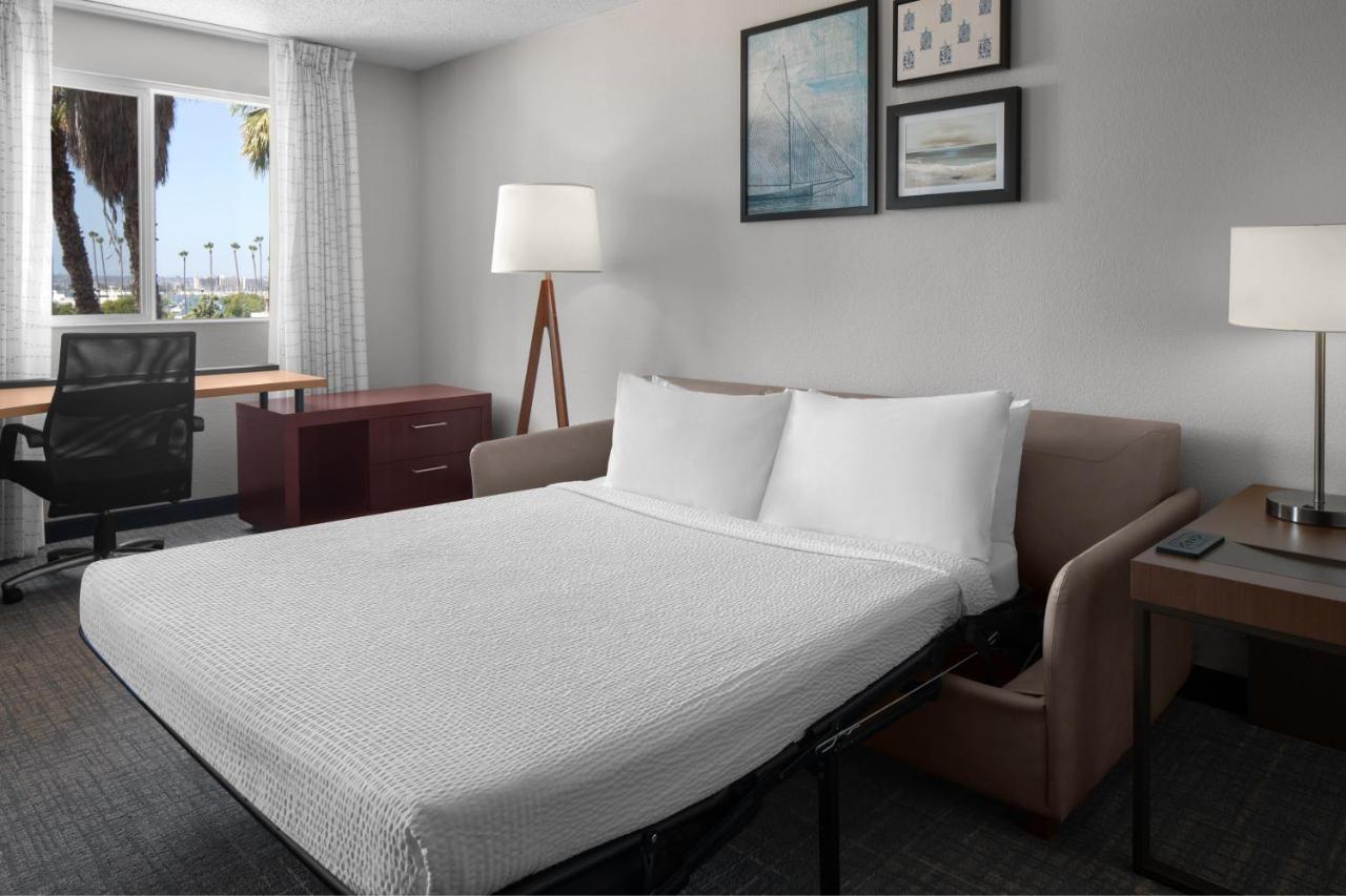 Deluxe Queen Studio with Sofa Bed at Residence Inn by Marriott San Diego Downtown