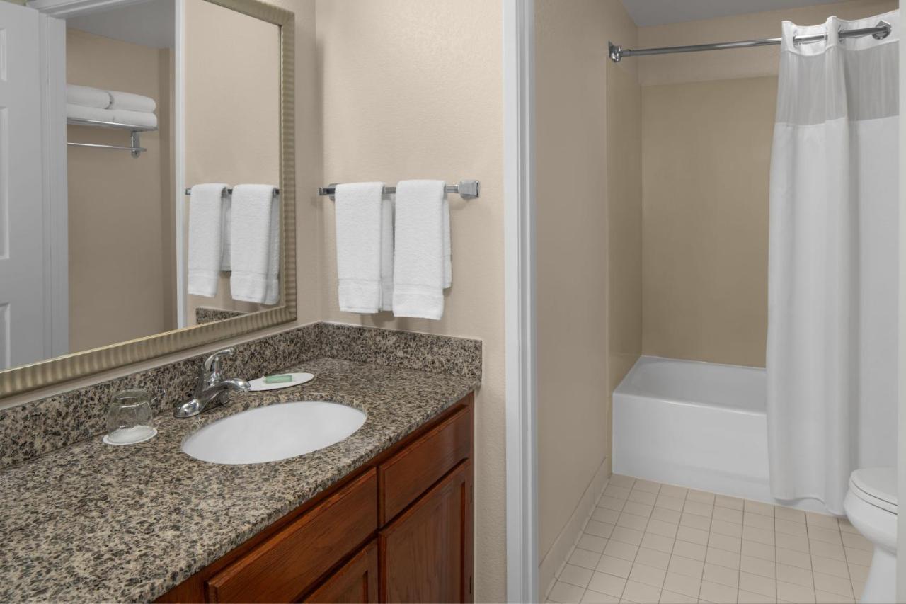 Queen Studio with Sofa Bed at Residence Inn by Marriott San Diego Downtown