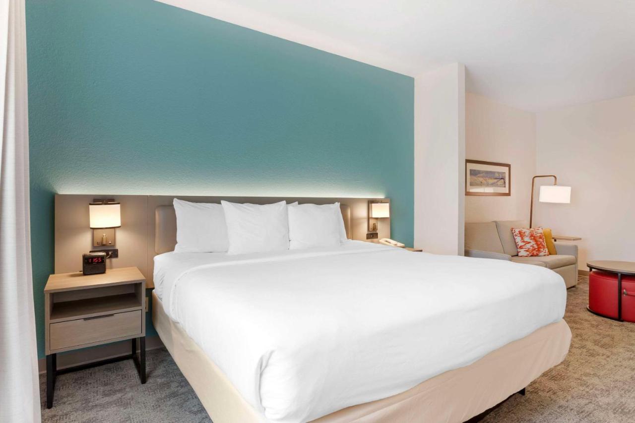 King Suite at Comfort Inn & Suites Davenport - Quad Cities