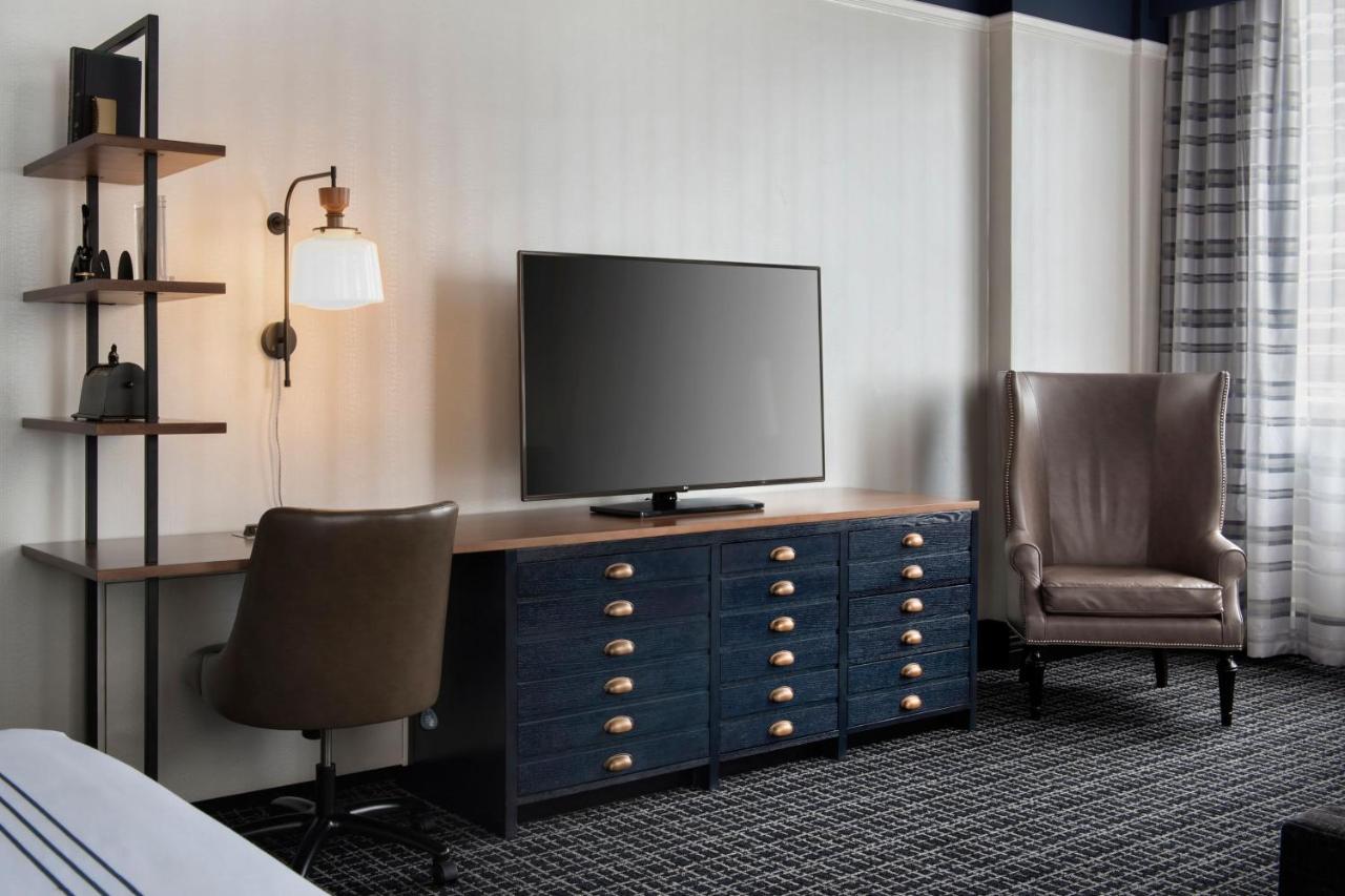 High Floor Studio, Studio Suite, 1 King, Sofa bed at The Notary Hotel, Philadelphia, Autograph Collection by Marriott