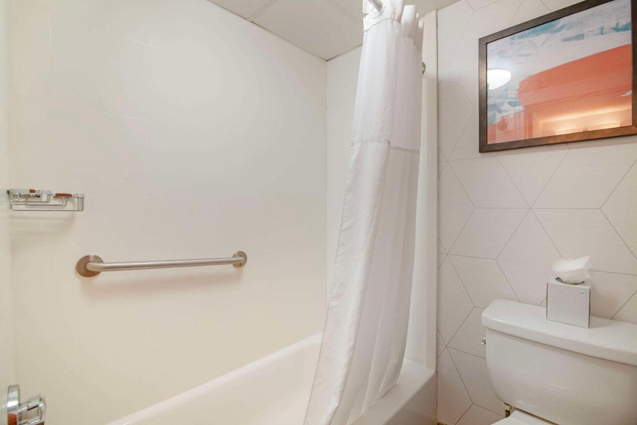 King Room at Comfort Inn South Portland Airport