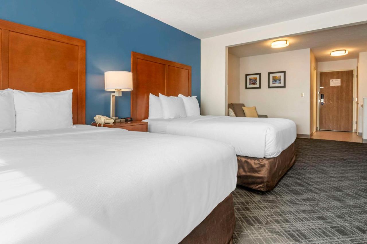 Queen Room with Two Queen Beds - Non-Smoking at Comfort Inn & Suites Beaver - Interstate 15 North