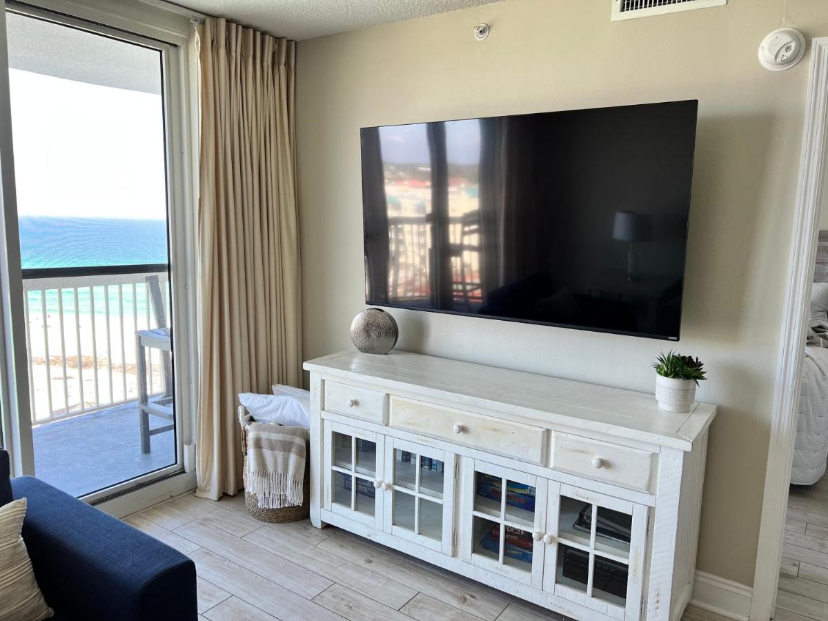  | Beachfront Retreat- 