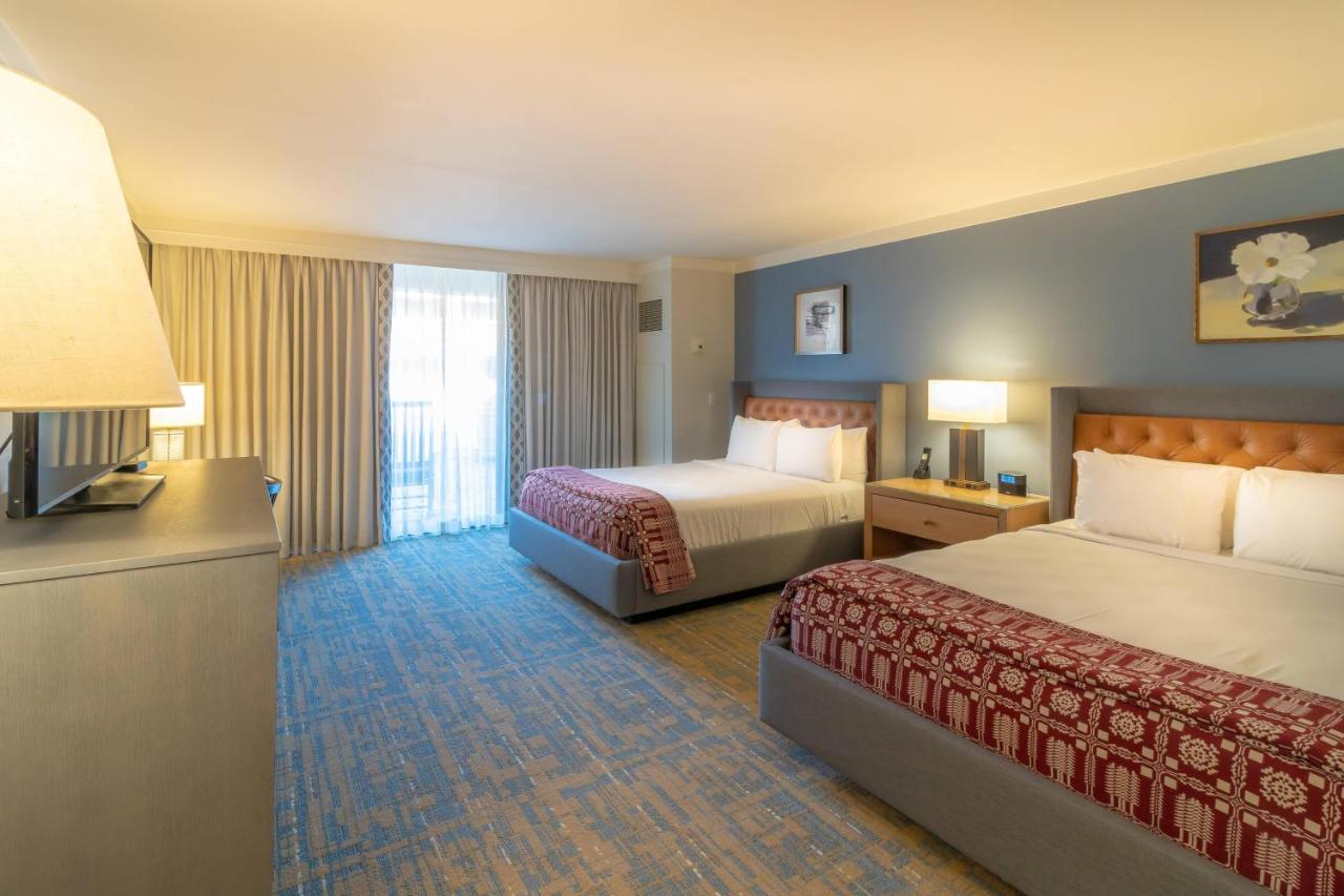 | Williamsburg Lodge, Autograph Collection