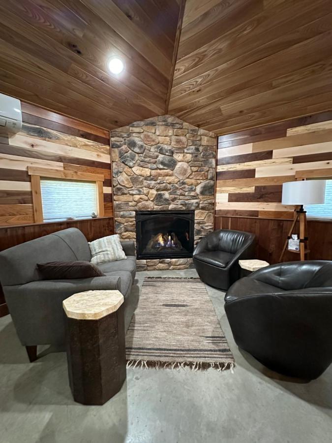 | Justin Trails Resort