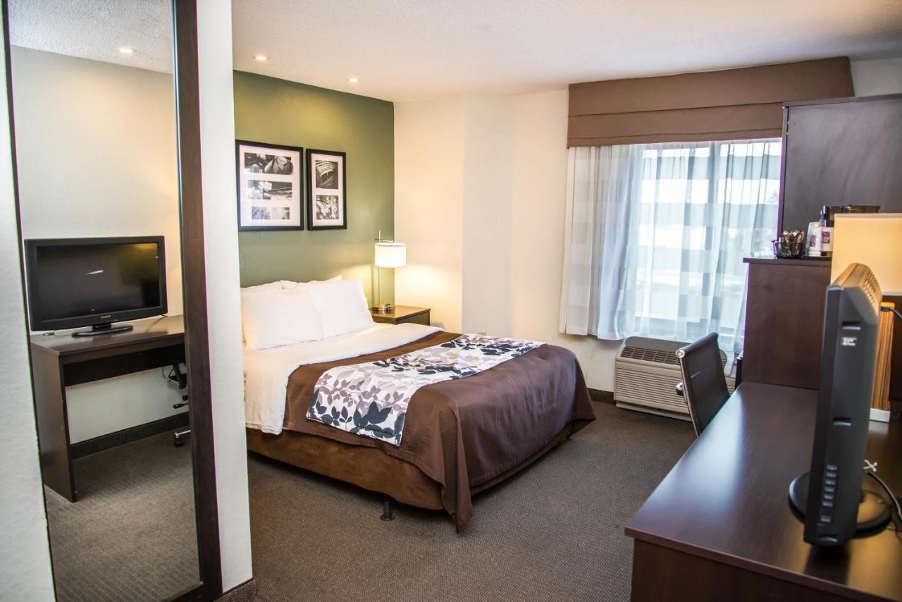 Queen Room -  Non-Smoking at Sleep Inn Charlotte University Place