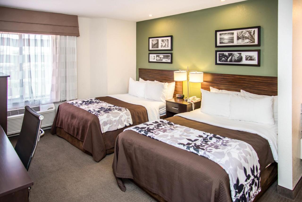 Standard Queen Room with Two Queen Rooms - Non-Smoking at Sleep Inn Charlotte University Place