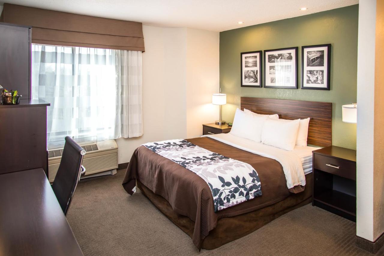 Queen Room -  Non-Smoking at Sleep Inn Charlotte University Place