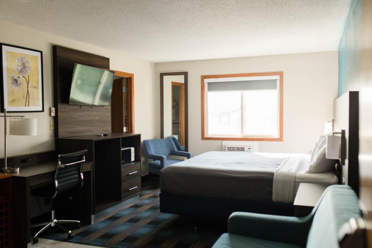 King Room - Non-Smoking at Travelodge by Wyndham Escanaba