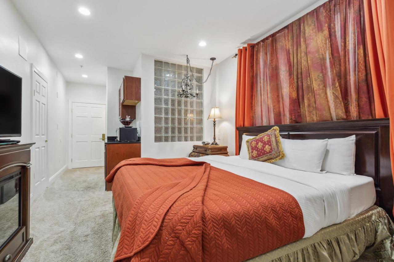 | The Columbia Inn at Peralynna