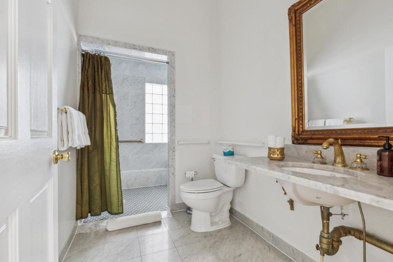 | The Columbia Inn at Peralynna
