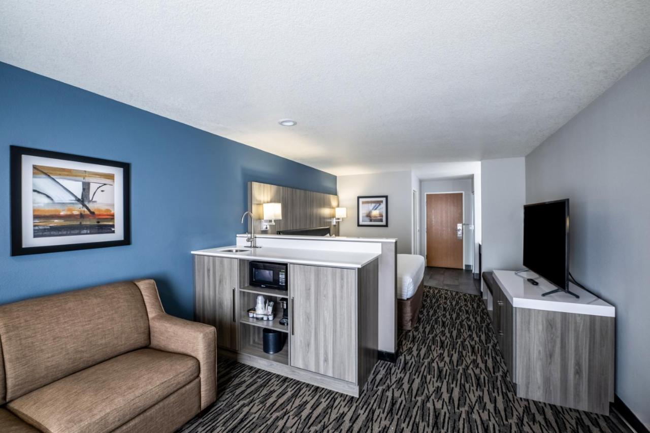 King Room at Best Western Plus Mountain View Auburn Inn