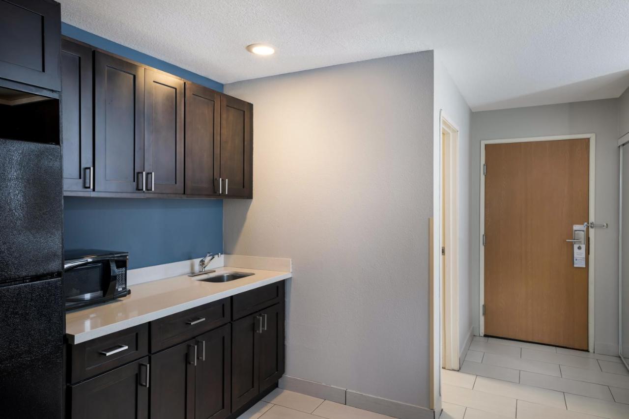 King Suite Kitchenette - Non-Smoking at Best Western Plus Mountain View Auburn Inn