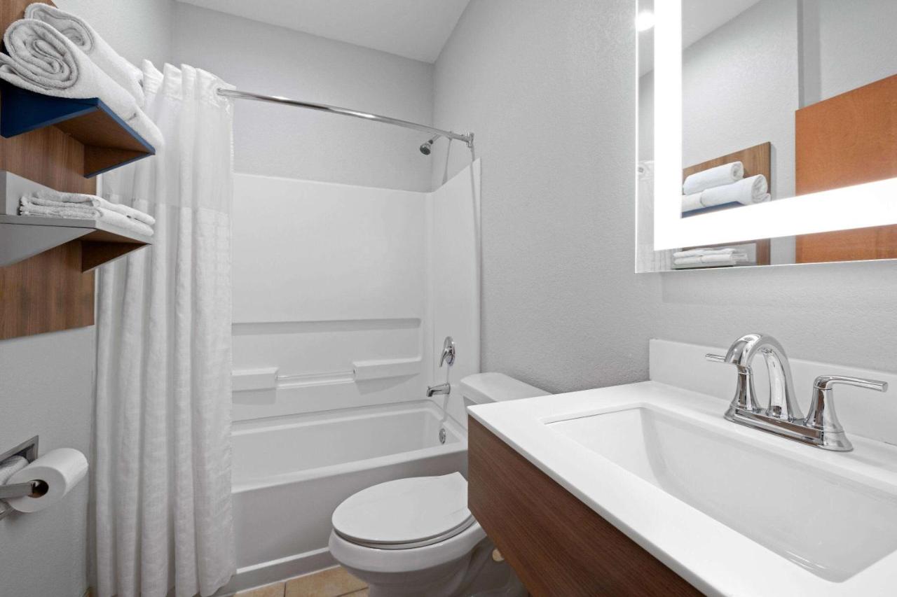 Studio Queen Suite - Non-Smoking at Microtel Inn & Suites by Wyndham Houma